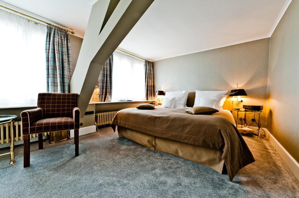 Hotel Kronenschloesschen التيف الغرفة الصورة